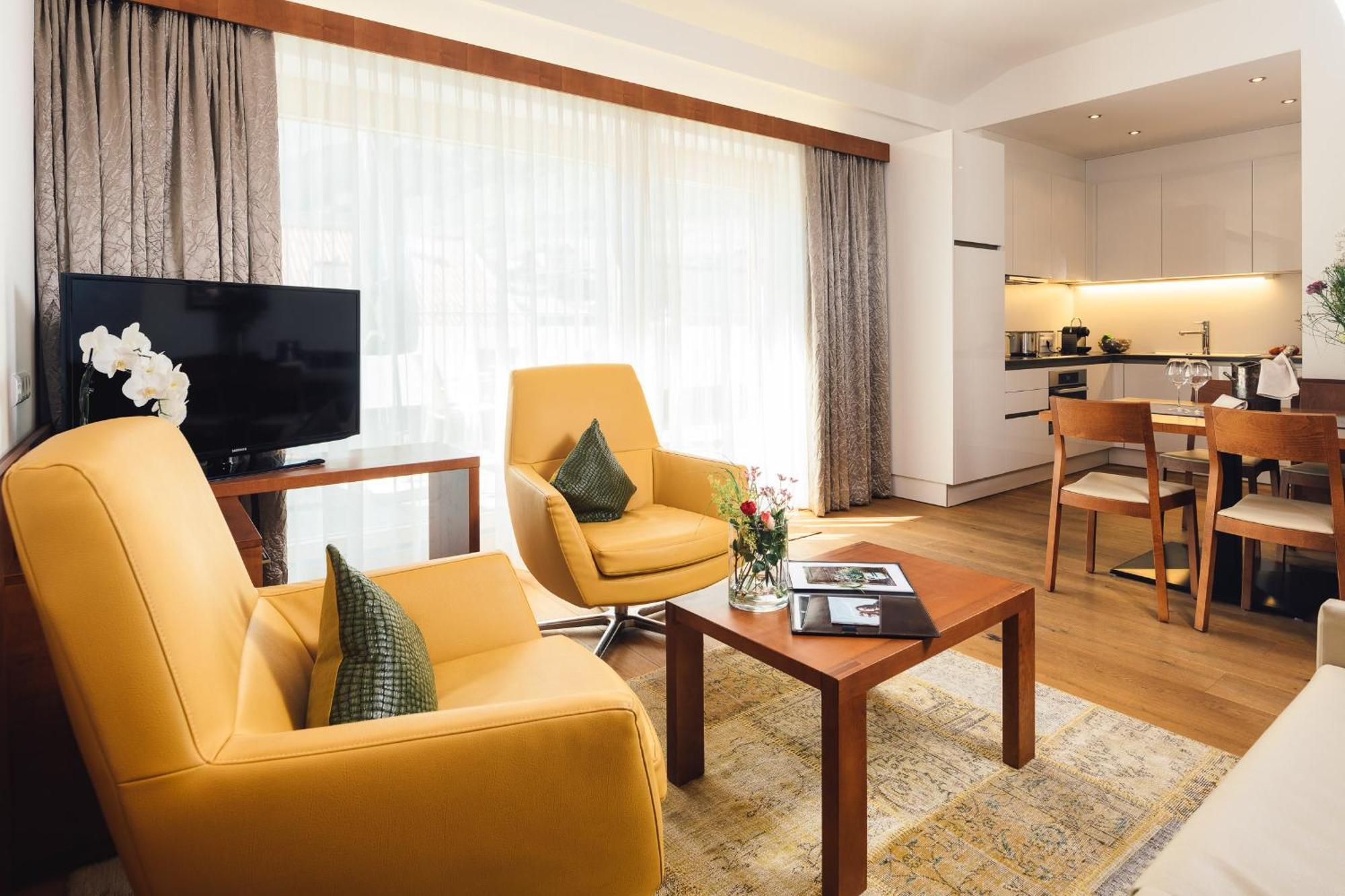 Schneeweiss Lifestyle - Apartments - Living Serfaus Δωμάτιο φωτογραφία