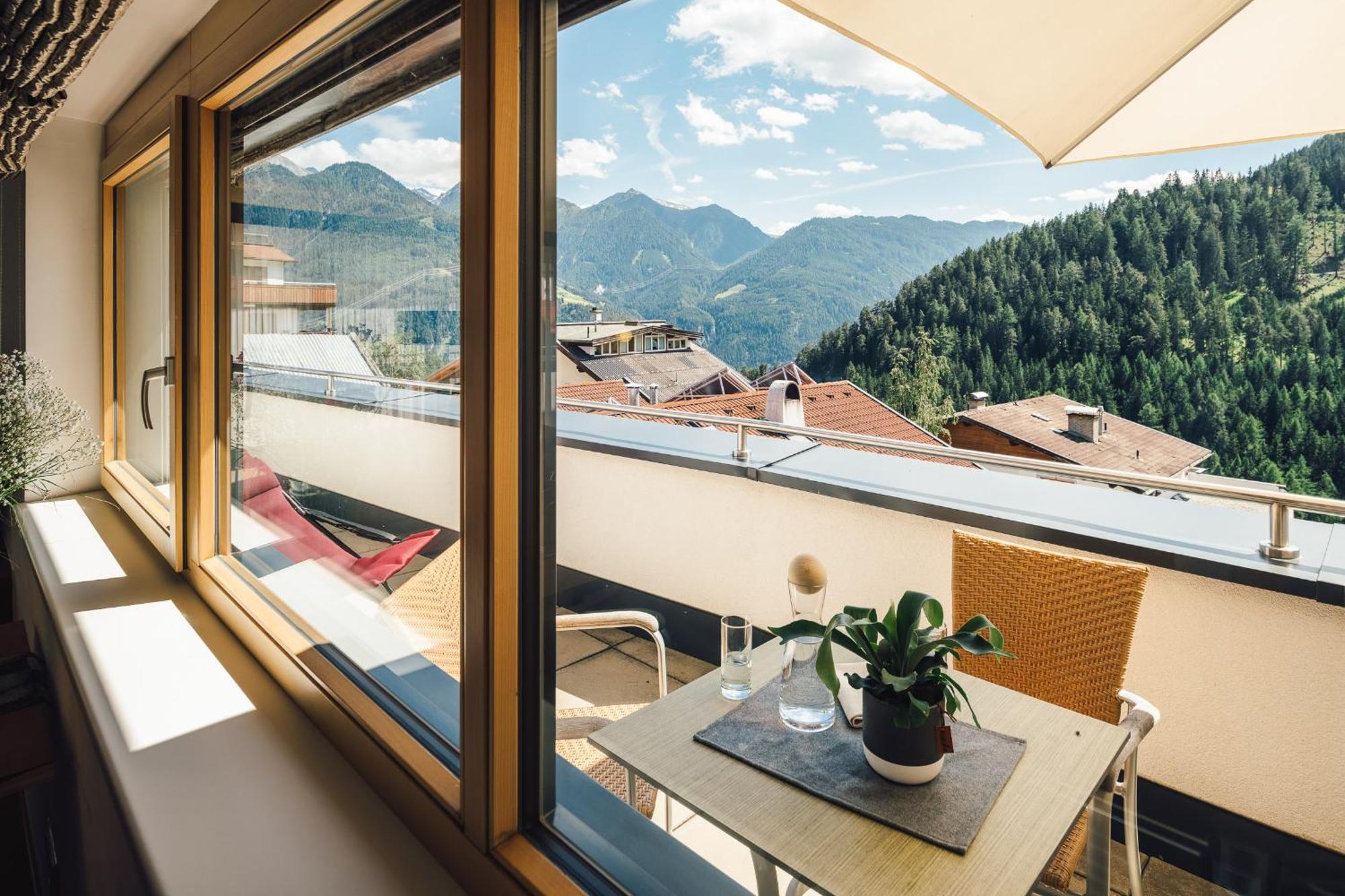 Schneeweiss Lifestyle - Apartments - Living Serfaus Δωμάτιο φωτογραφία
